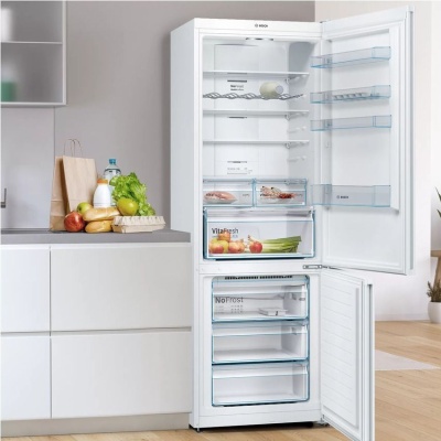 Холодильник Bosch KGN 49XWEA