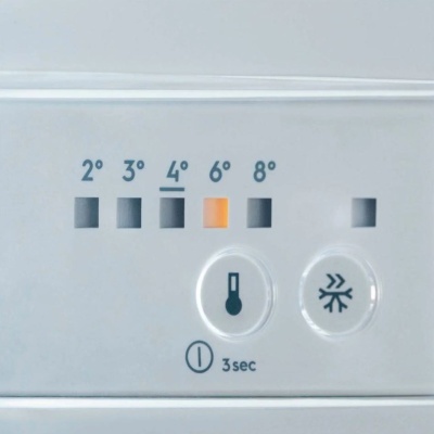 Холодильник встраиваемый Electrolux RNT 2LF18S